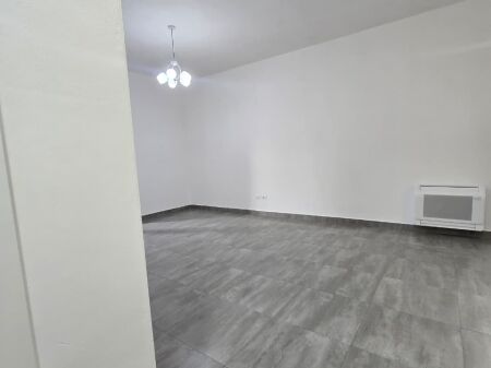 Jepet me qera apartament bosh ne Delijorgj