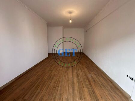 Shitet Apartament 1+1,Pranë Pelikanit, Plazh Durrës