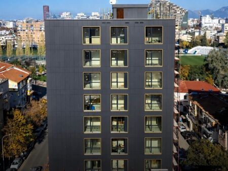 VENDITA AMBIENTE COMMERCIALE VICINO ALLO STADIO DINAMO