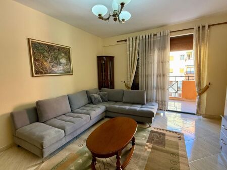 Apartament 1+1 për shitje – Komuna e Parisit