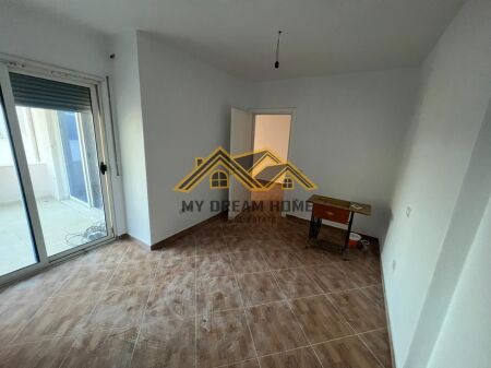 Shitet, Apartament 2+1, Plazh , Durres