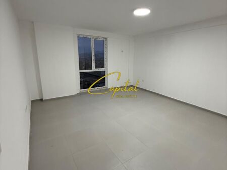 OFFICE FOR RENT 110 M2 DIBRA STREET 40,000 LEKE