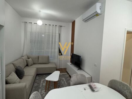 JEPET APARTAMENT 1+1 ME QIRA TE ALI DEMI 450 EURO