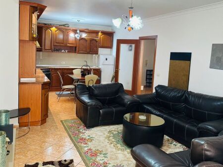 📌Jepet me qira apartament 2+1+2 tek Zogu i Zi