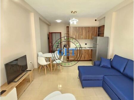 Shitet Garsoniere, pranë Hotel Adriatik, Plazh, Durrës.11