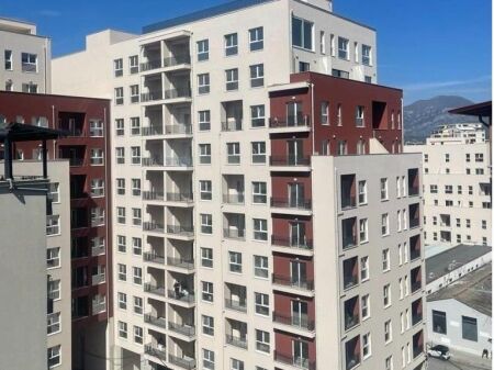 Shitet Apartament 2+1 te Kompleksi Aura ne Rr. Dritan Hoxha