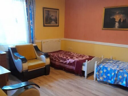 Jepet me qera Apartamenti 2+1, Komuna Parisit prane Kristal Center 650 mije leke