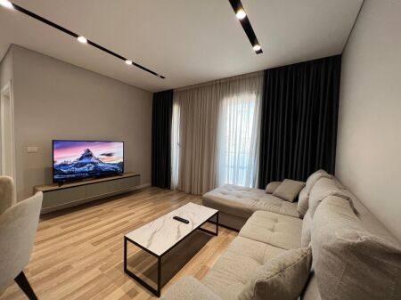 Jepet meqera 1+1 Caza Italia