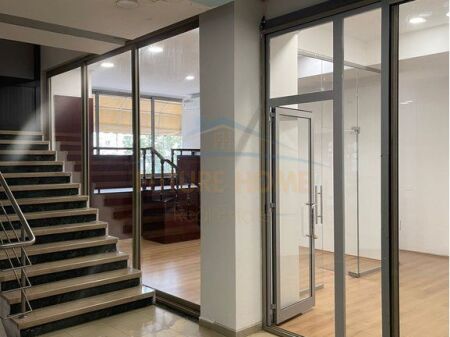 Qera, Ambient Biznesi, Qender, Tiranë