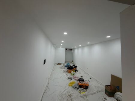 Dyqan per shitje,te keshi vasil shanto,105 mije euro