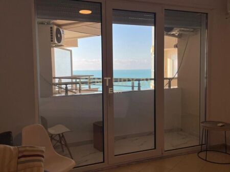 SHITET SUPER APARTAMENT 2+2 NË VIJËN E PARË ME PAMJE NGA DETIT TE SHKËMBI I KAVAJËS, DURRES!!