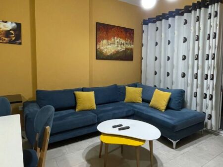🏡 Jepet me Qira Apartament 1+1 – pranë Square 21