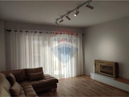 Apartment 1+1 for rent at Zogu i Zi