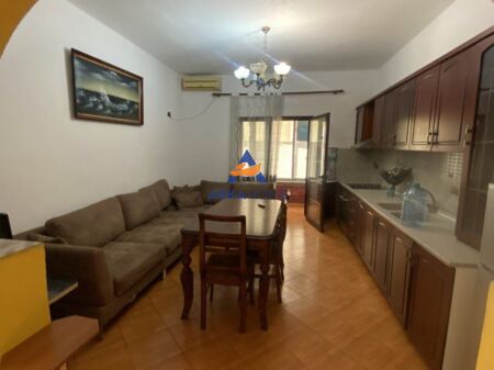 AFFITTASI APPARTAMENTO 1+1+BALCONE "LONI LIGORI ,ASTIR" 320 EURO