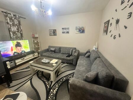 Shitet Apartament 2+1