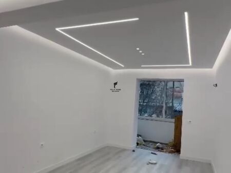 OFFICE FOR RENT 80 M2 BARRICADES STREET 1,200 EURO FH-64965