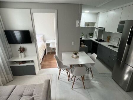 Jepet me qera apartament 1+1 i pabanuar me pare kompleks i ri tek shkolla bashkuar prane mjeksise prane QSUT prane pediatrise vendodhje perfekte!