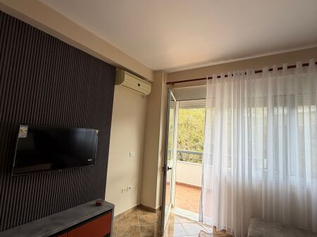 Shitet super apartament 1+1 në zonën e Shkëmbit të Kavajës 🏖️