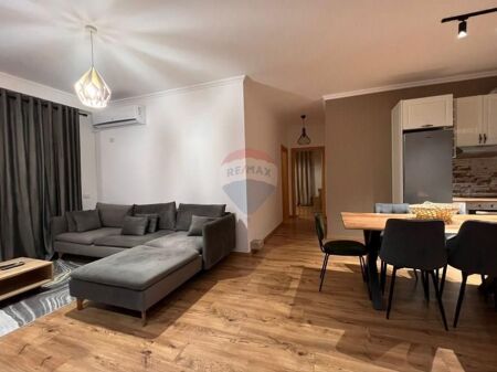 Apartament 2+1 per qira,Kopshti Botanik