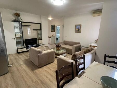 AFFITTASI APPARTAMENTO 2+1-PORCELAN, TIRANA