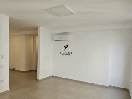 ZYRE ME QERA 74 M2 STADIUMI AIR ALBANIA 1.260 EURO FH-64949