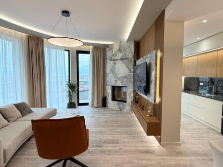 APARTAMENT 2+1 me post parkimi ne -1 per qera tek kompleksi delijorgji