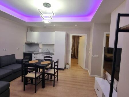 Apartament 2+1 Me Qira në Restorant Durrësi