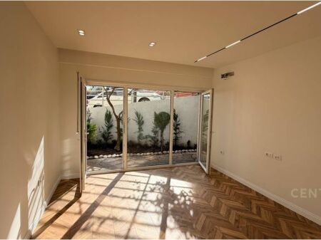 1+1 apartment for sale in the Kodra e Diellit 1 area, near the British School