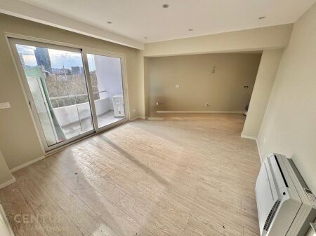 OFFICE FOR RENT IN CENTER, 100 m2. 1,100 € /Month