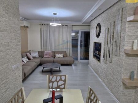 Shitet, Apartament 3+1+2, Porcelan, Tiranë