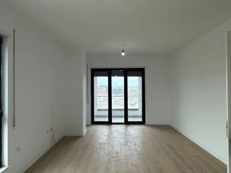 🏡 Shitet Apartament 3+1 te Komuna e Parisit