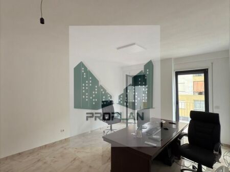 📢JEPET ME QIRA | Ambjent Për Zyra – STACIONI I TRENIT