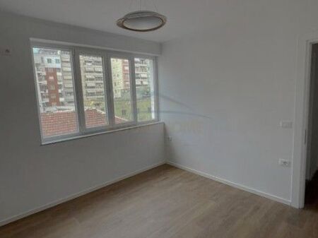 For sale, Apartment 1+1+Wardrobe, Electric Market, Tirana.