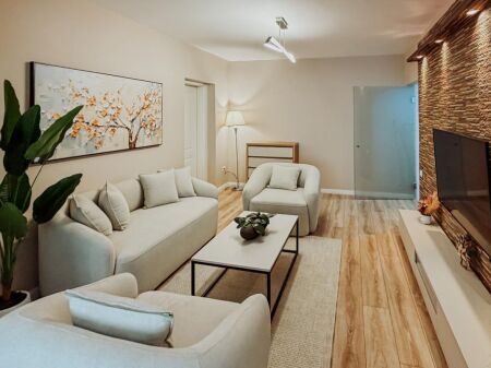 Modern 2+1 apartment for rent at Myslym Shyri near the Center