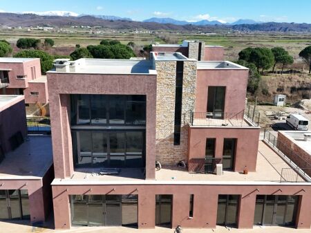 Shitet Apartament 1+1+Verandë