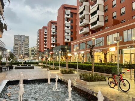 Me Qera : 1+1📍Kompleksi Delijorgj (Rruga e Kavajes) - 60,000 Lek - S.70m² - Vendodhje shume e favorshme ne Kompleksin Delijorgji⚡