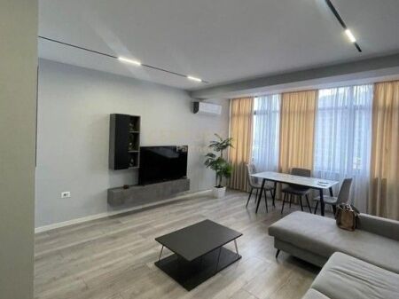 VENDESI APPARTAMENTO 2+1 21 DICEMBRE, TIRANA