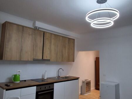 APPARTAMENTO 1+1 IN AFFITTO AL 9° PIANO 700 EURO