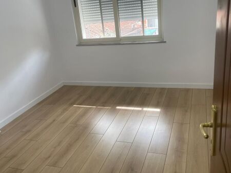 Apartament 2+1, 21 Dhjetori!
