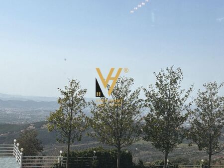 SHITET TOKE ULLISHTE 3.000 M2 NE SURREL 300.000 EURO