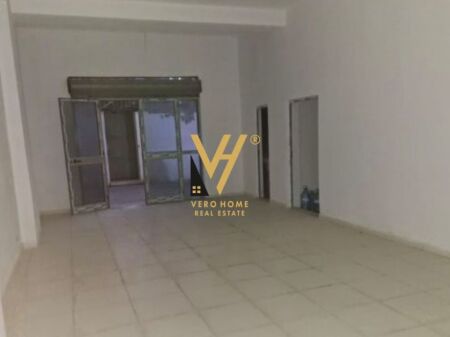 JEPET AMBIENT BIZNESI 50 M2 ME QIRA NE ASTIR 700 EURO