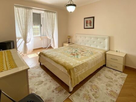 Apartament me qira tek rruga Mine Peza