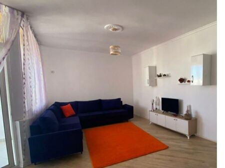 Jepet apartament me qera tek Pallatet Fratari