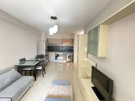 Apartment 1+1 for rent at 21 Dhjetori !