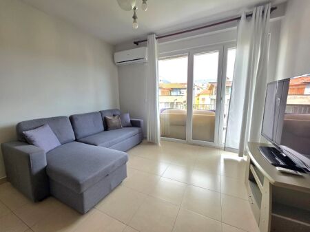 For Rent: 1+1 Apartment (Residence Ana – Qytet Studenti) K2, New Building with Elevator | Furnished, Air Conditioning | Bedroom with Parquet | Very Regular Layout