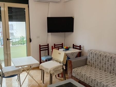 Apartament me qera