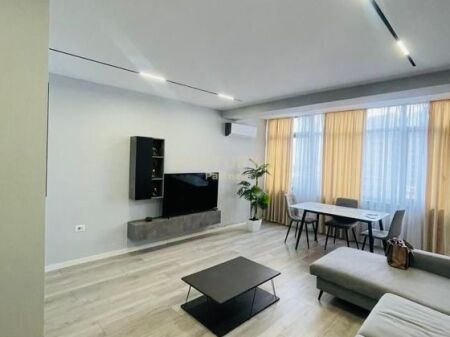 AFFITTASI APPARTAMENTO 2+1 21 DICEMBRE TIRANA