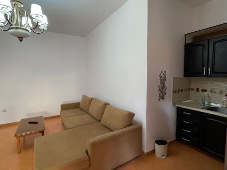 1+1 me qira te Rruga e Elbasanit