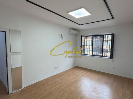 ZYRE ME QIRA 60 M2 RRUGA E DURRESIT 65.000 LEKE