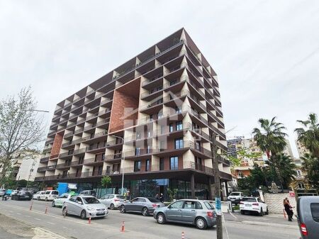 Office space at Altana Luxury Residence